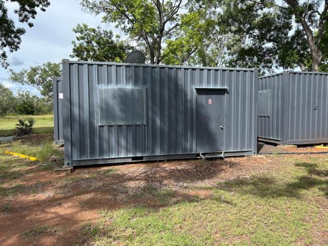 Territory Manor Motel & Caravan Park Mataranka Rom bilde