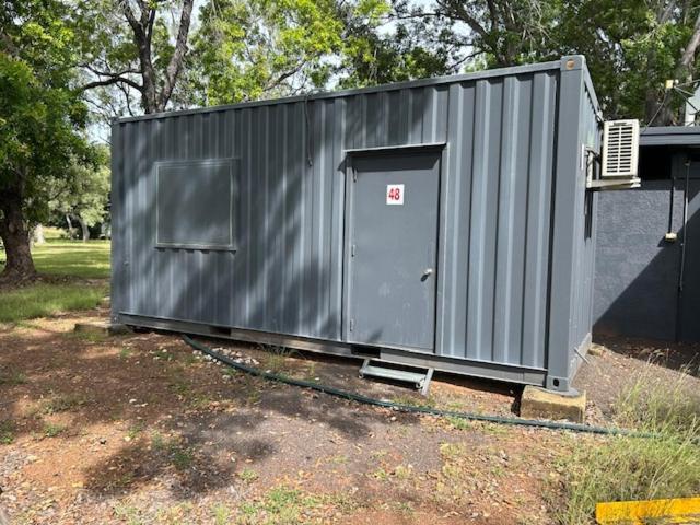 Territory Manor Motel & Caravan Park Mataranka Rom bilde